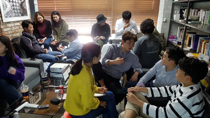 회사 망하게 하는 방법을 너무 진지하게 고민하는 사람들.. 감정이 실린건 아니겠..