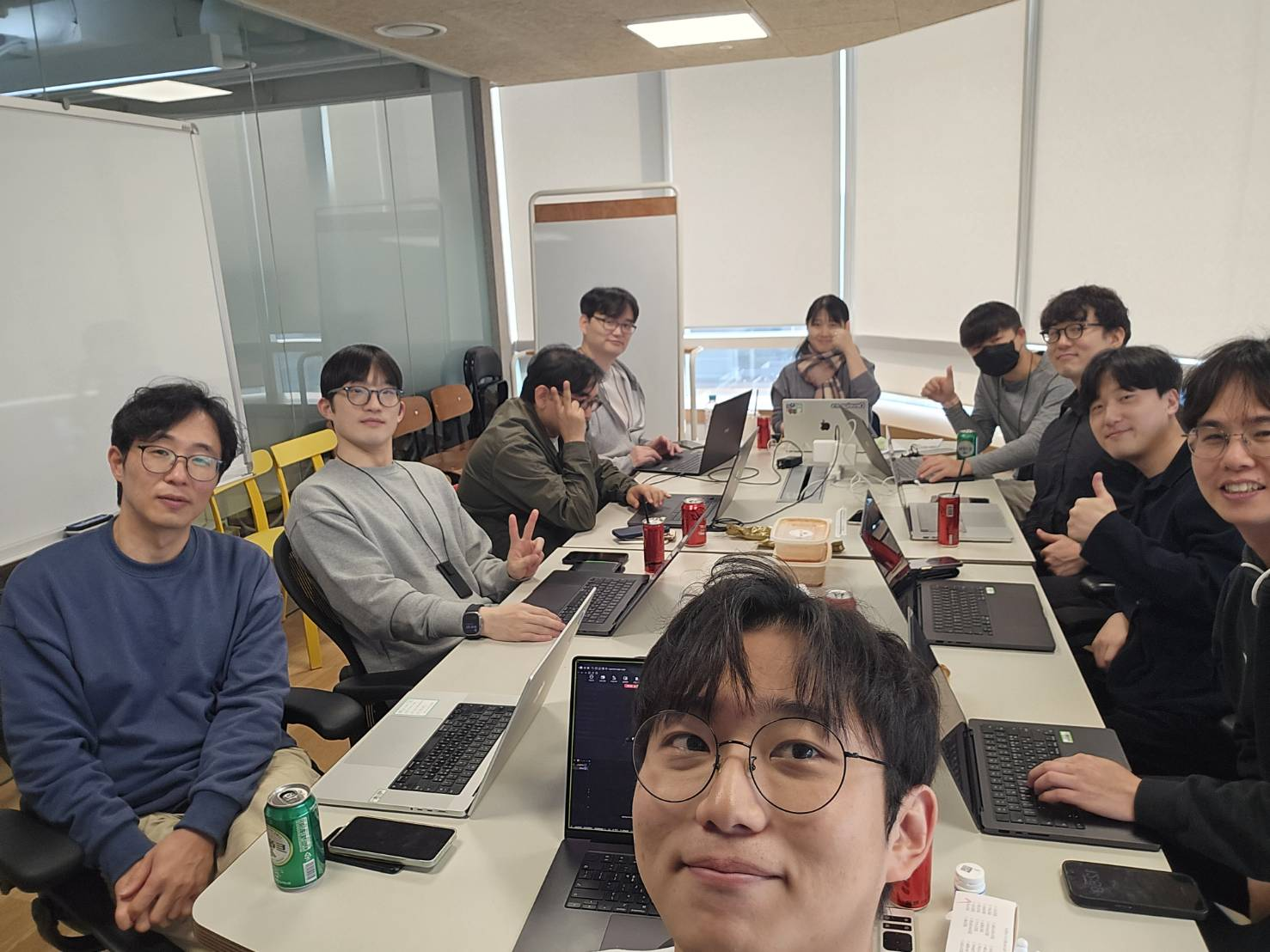 워크숍에 참석한 Fintech Engineering 팀원분들의 사진