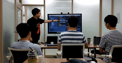 몹 프로그래밍하는 모습
